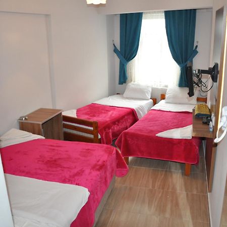 Hotel Altug 伊斯帕尔塔 客房 照片