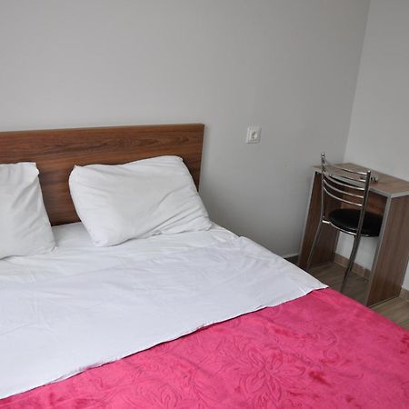Hotel Altug 伊斯帕尔塔 客房 照片