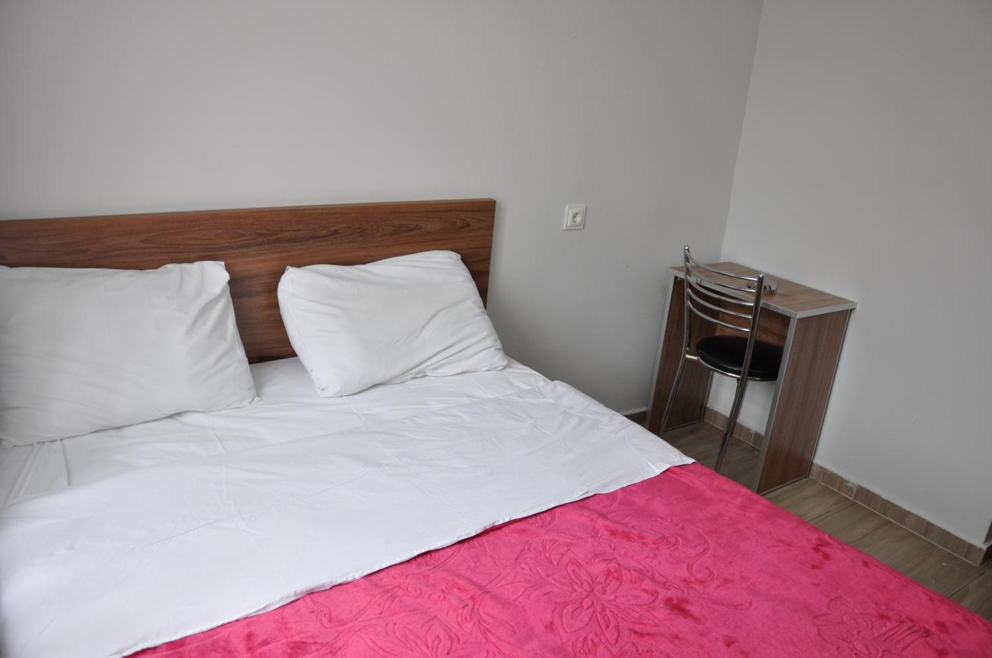 Hotel Altug 伊斯帕尔塔 客房 照片